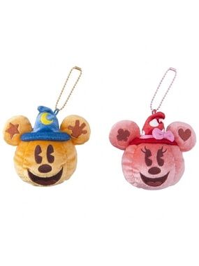 Tokyo Disney Resort Halloween Minnie & Mickey Mouse Plush Pumpkin Keychain Pin